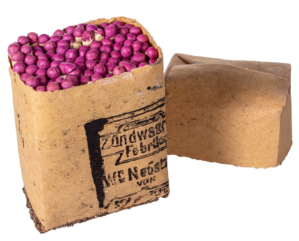 Image 7: Austrian matchbox from the 1870s