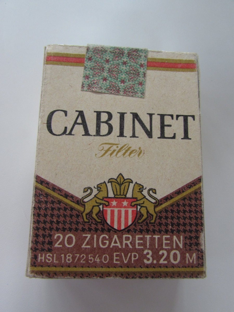 Cabinet cigarettes pack
