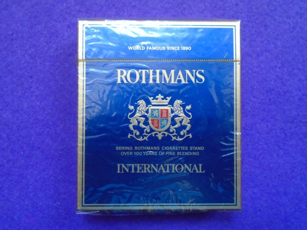 Rothmans International square cigarette pack