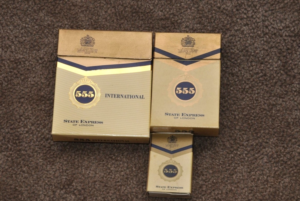 State Express 555 cigarette pack