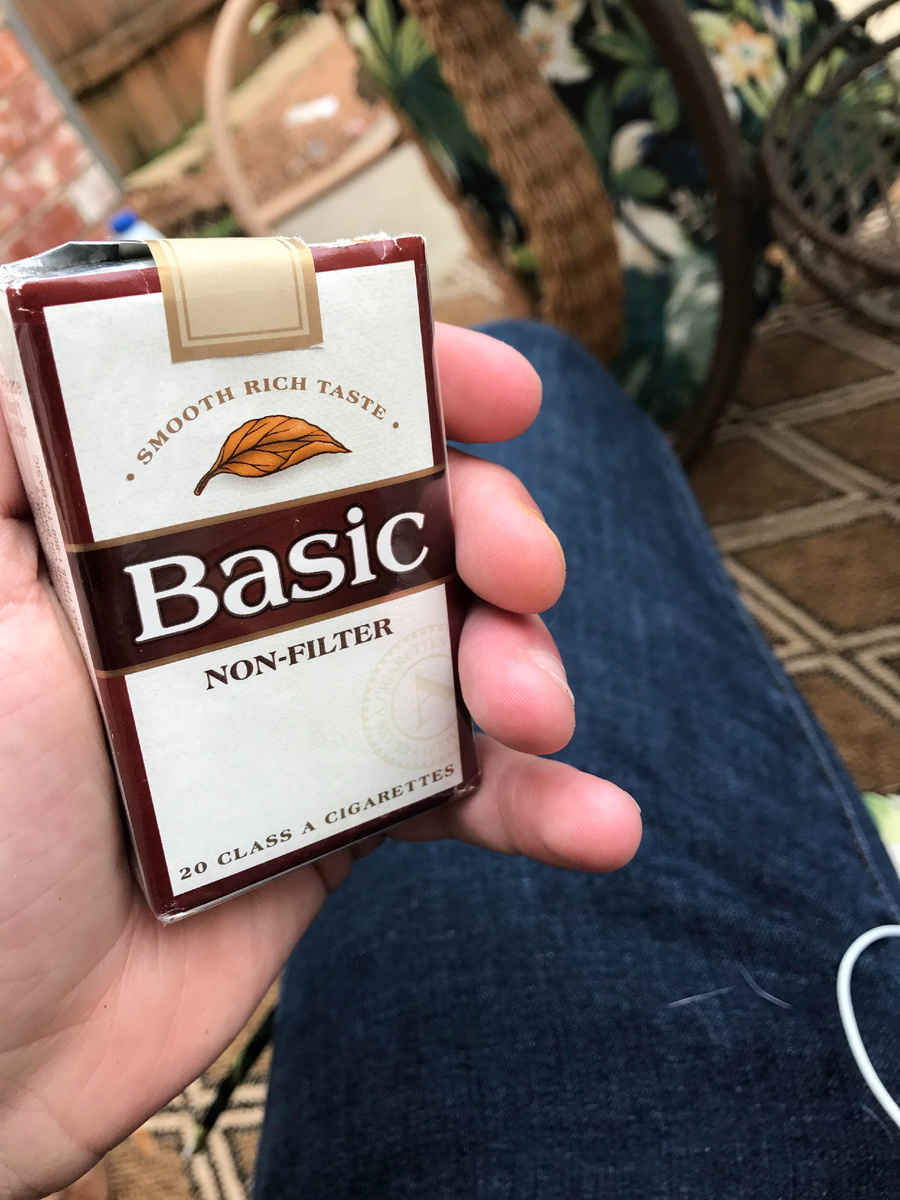 Basic cigarette pack