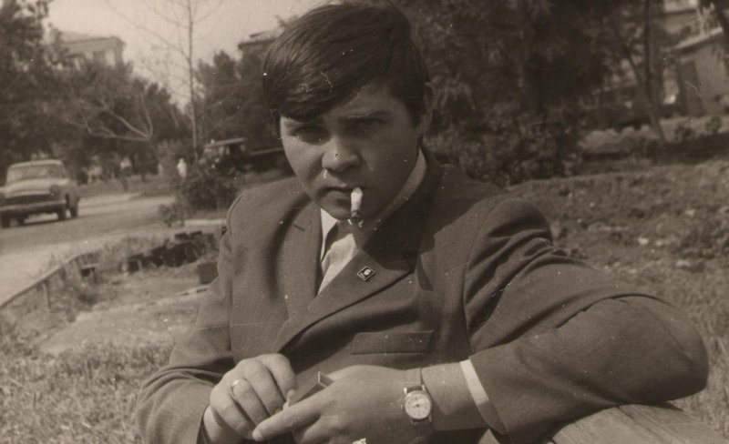 Close-up of cigarettes with loose tobacco